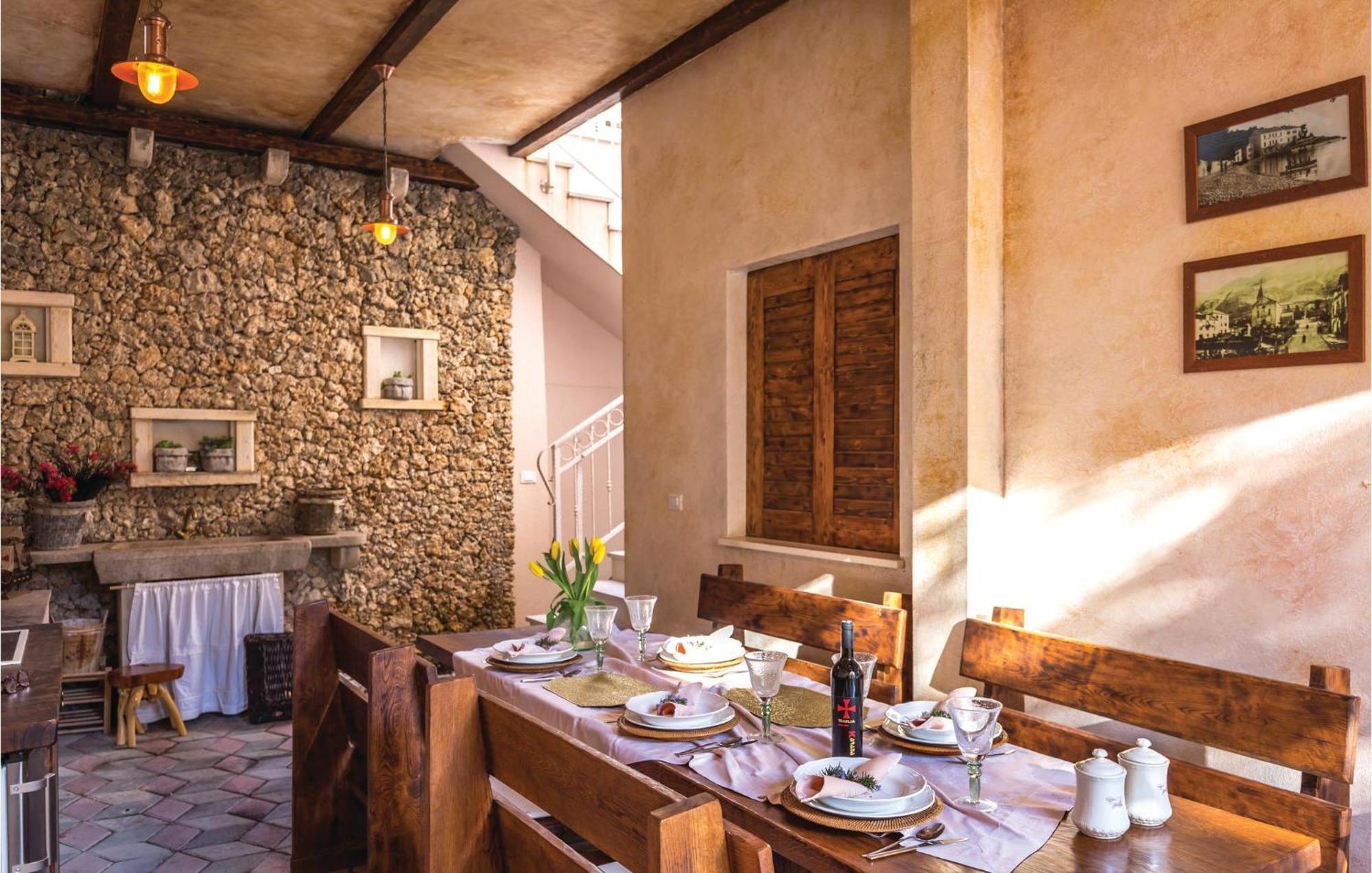 3 Bedroom Gorgeous Home In Makarska Zewnętrze zdjęcie